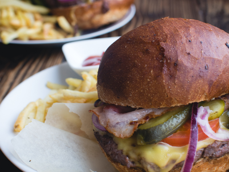 Burger with cheddar and bacon 